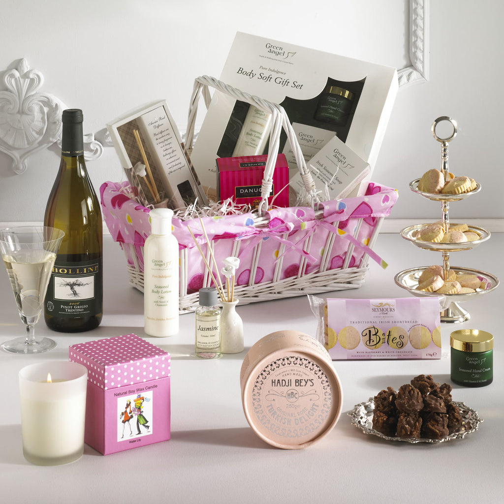 Ladies Luxuries Gift Basket. woman's gift. Perfect  Christmas presents for women. Ladies Irish Christmas Gifts . Birthday gifts for women 